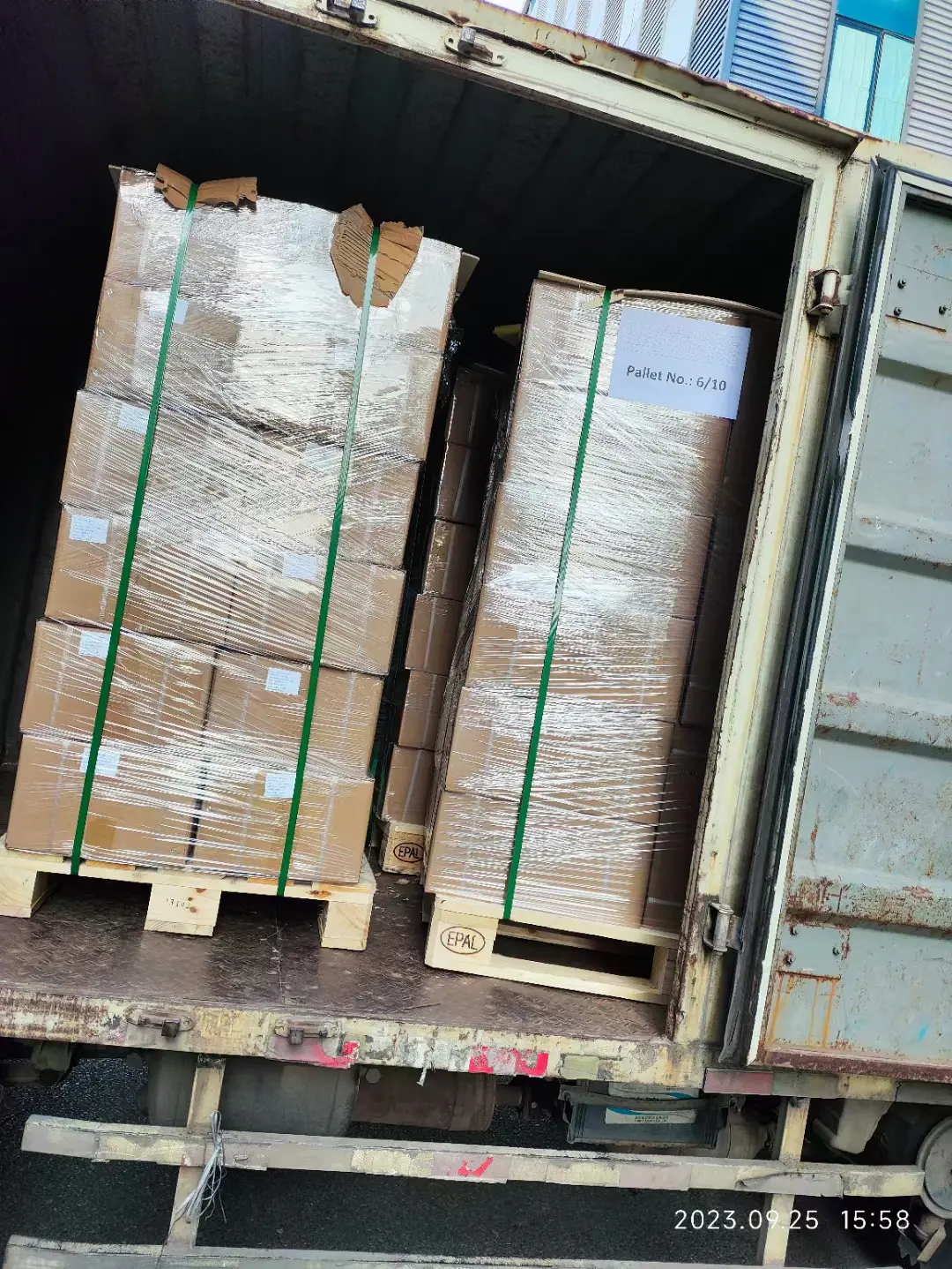 Archived packing record showing wrapped pallets loaded into a vehicle on 25 September 2023